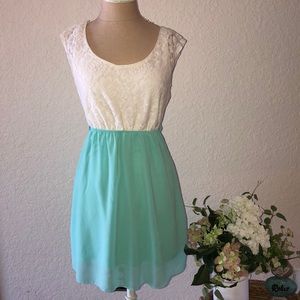 Rue 21 chiffon and lace dress